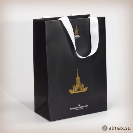 Пример печати белой краской на бумажном пакете